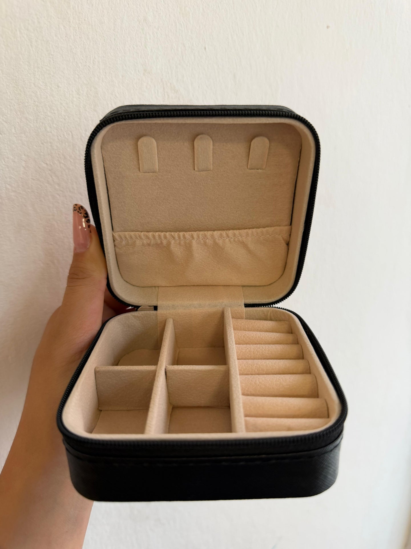 Portagioie Personalizzato – Iniziale & Nome