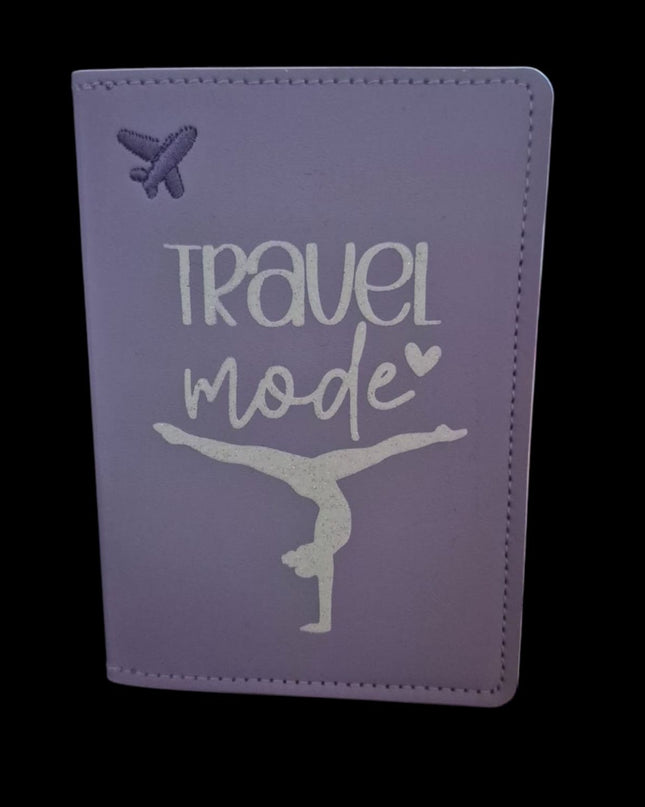 Porta Passaporto Personalizzato "Travel Mode" modello 1