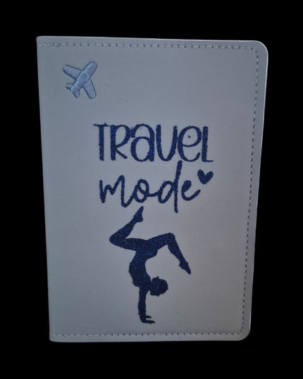 Porta Passaporto Personalizzato "Travel Mode" modello 2