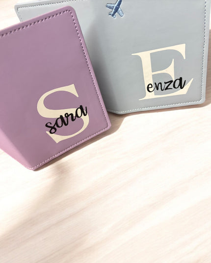 Porta Passaporto Personalizzato con Iniziale e Nome