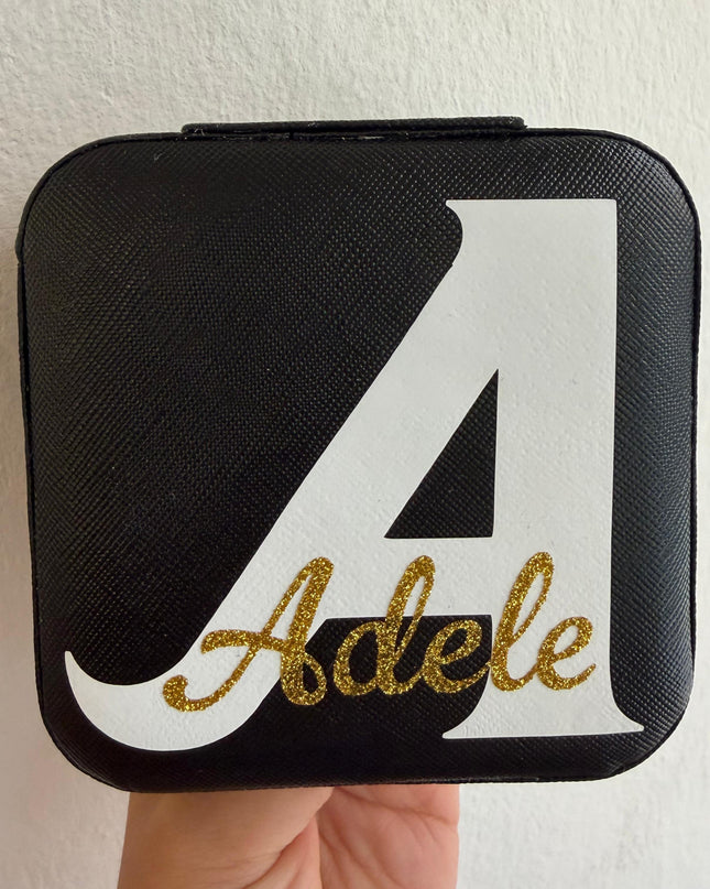 Portagioie Personalizzato – Iniziale & Nome