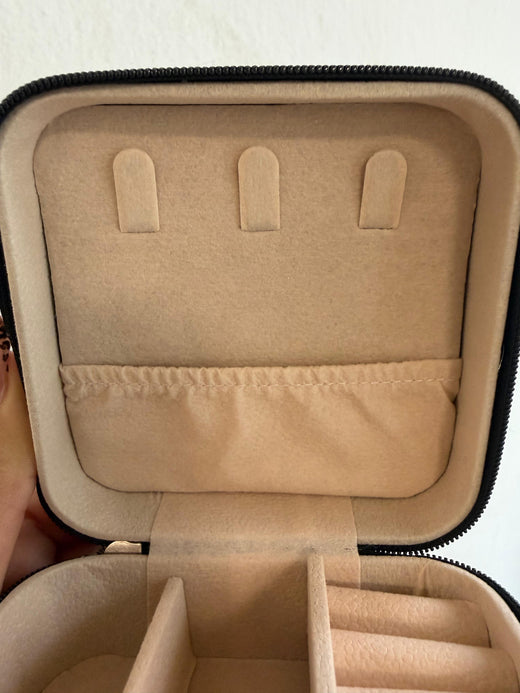 Portagioie Personalizzato – Iniziale & Nome